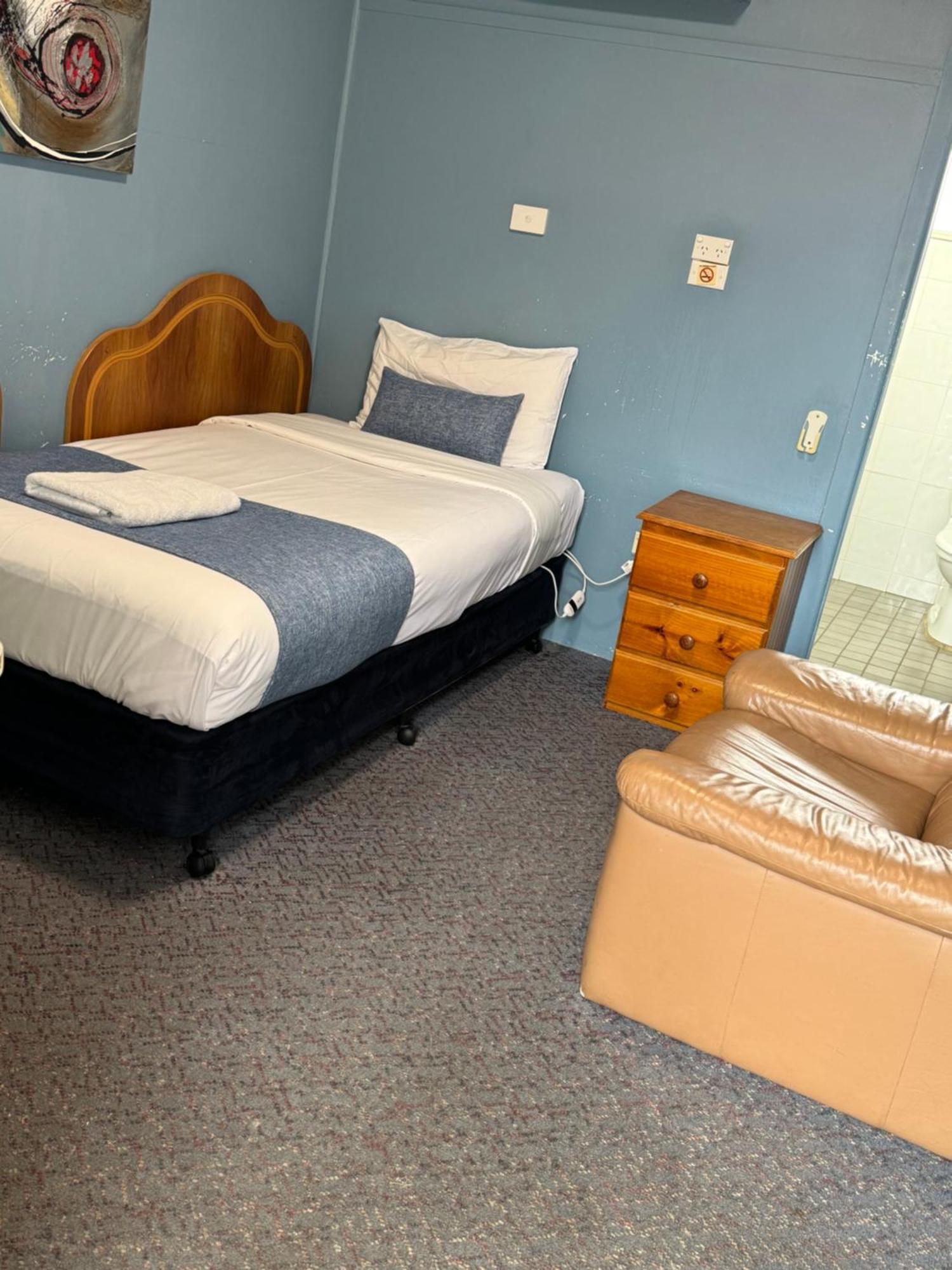 Ardeanal Motel West Wyalong Kültér fotó