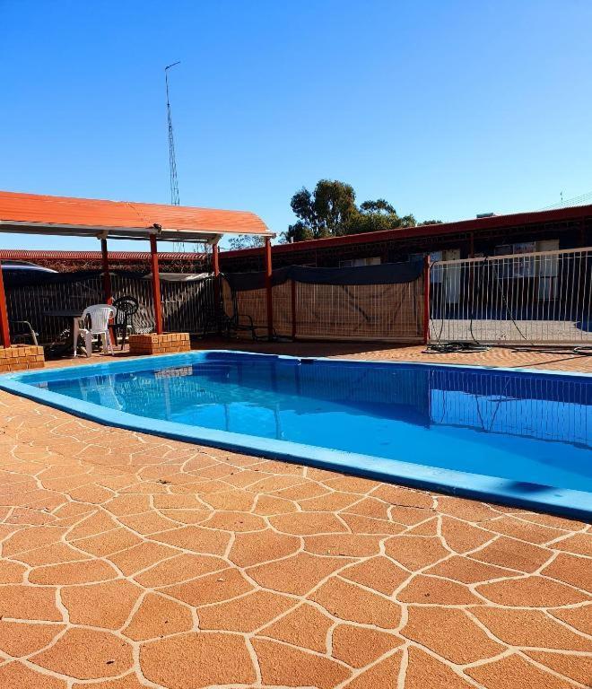 Ardeanal Motel West Wyalong Kültér fotó